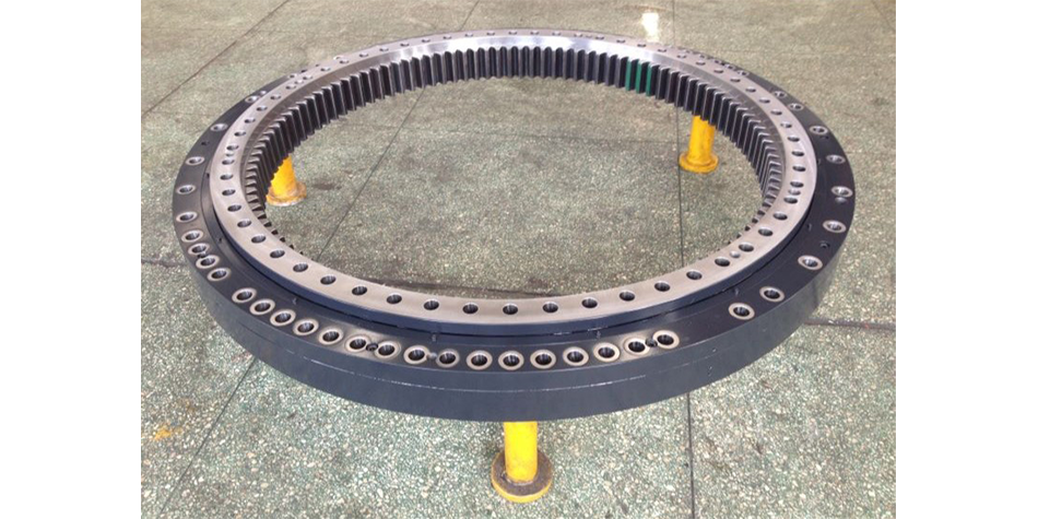 Three-row Cylindrical Roller Slewing Bearing(Internal Gear )